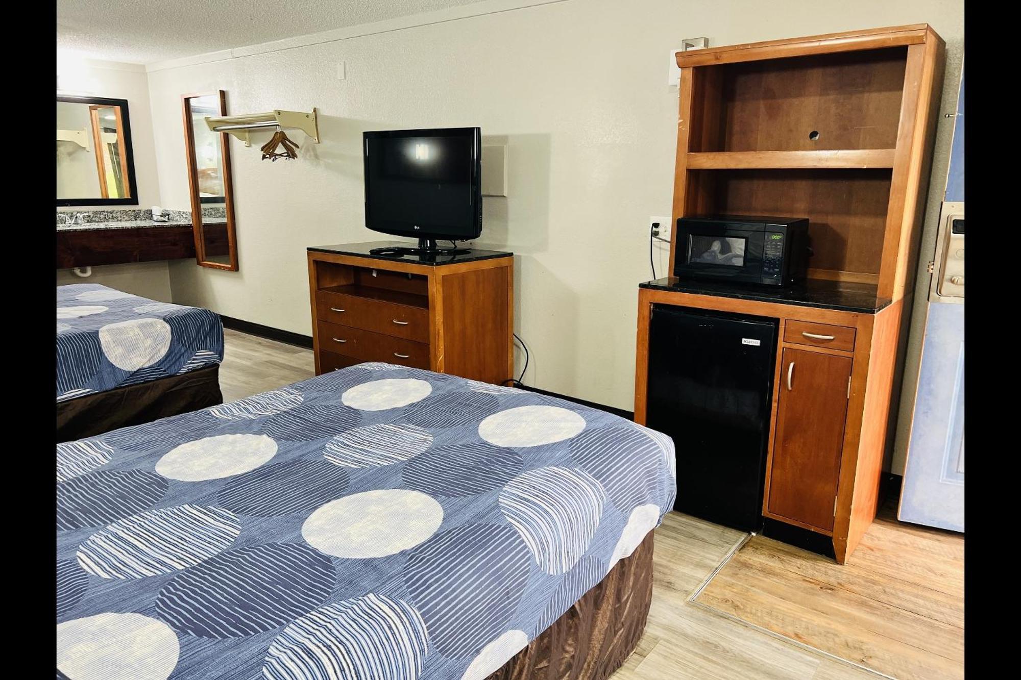 Cozy Garden Inn By Oyo Hwy 40 ריצ'מונד מראה חיצוני תמונה