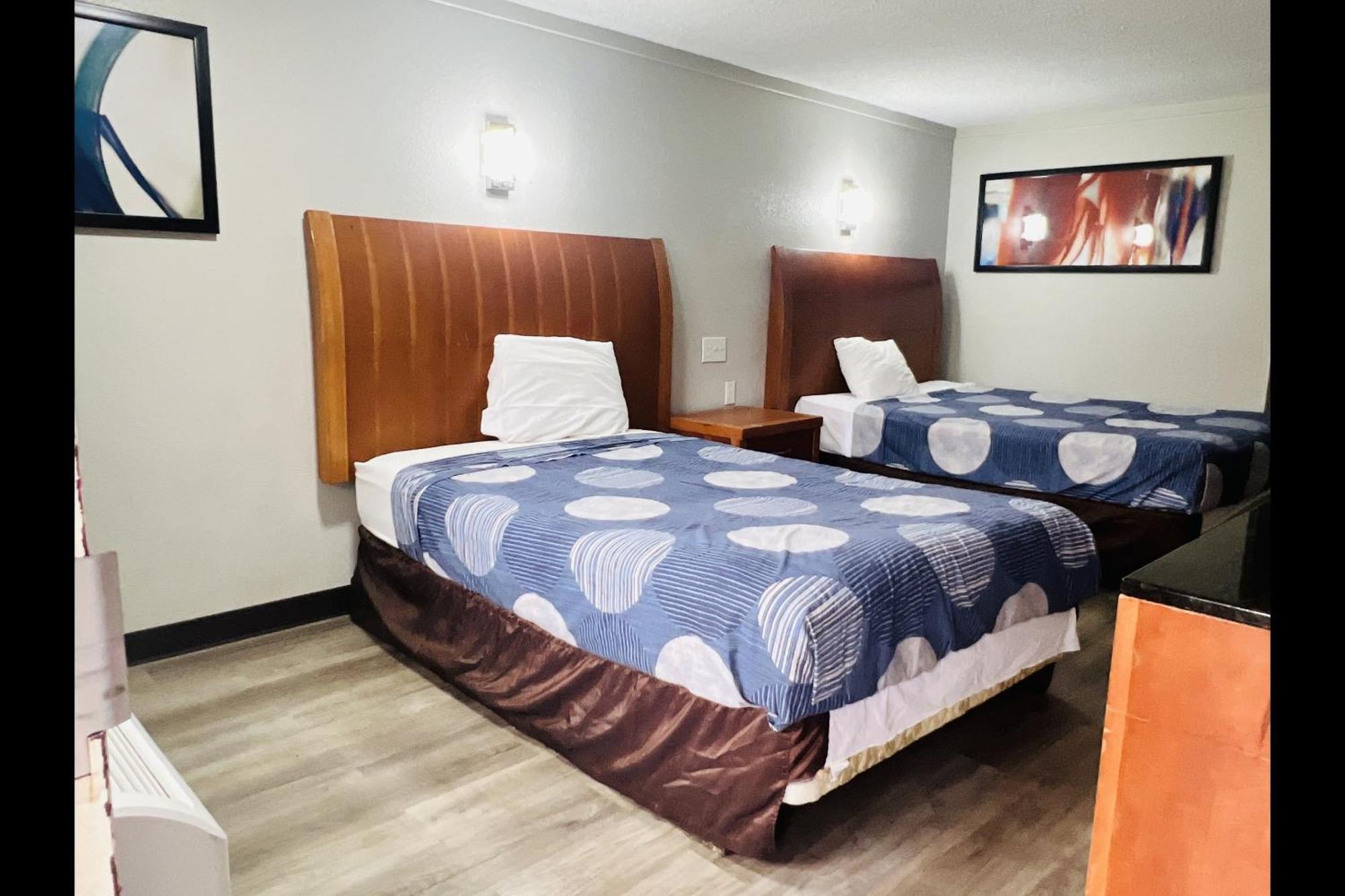 Cozy Garden Inn By Oyo Hwy 40 ריצ'מונד מראה חיצוני תמונה
