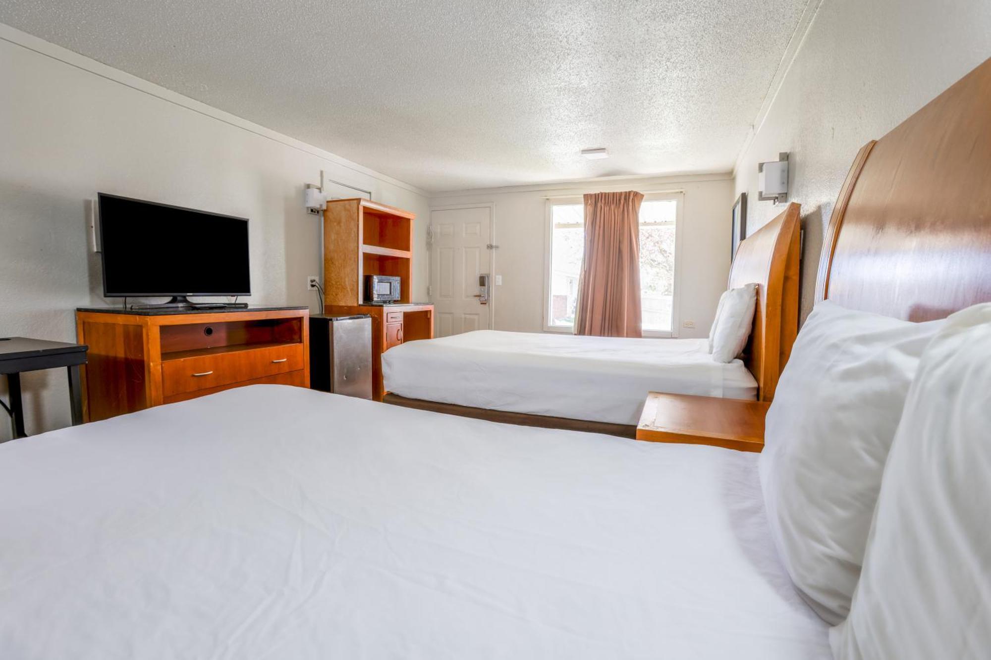 Cozy Garden Inn By Oyo Hwy 40 ריצ'מונד מראה חיצוני תמונה