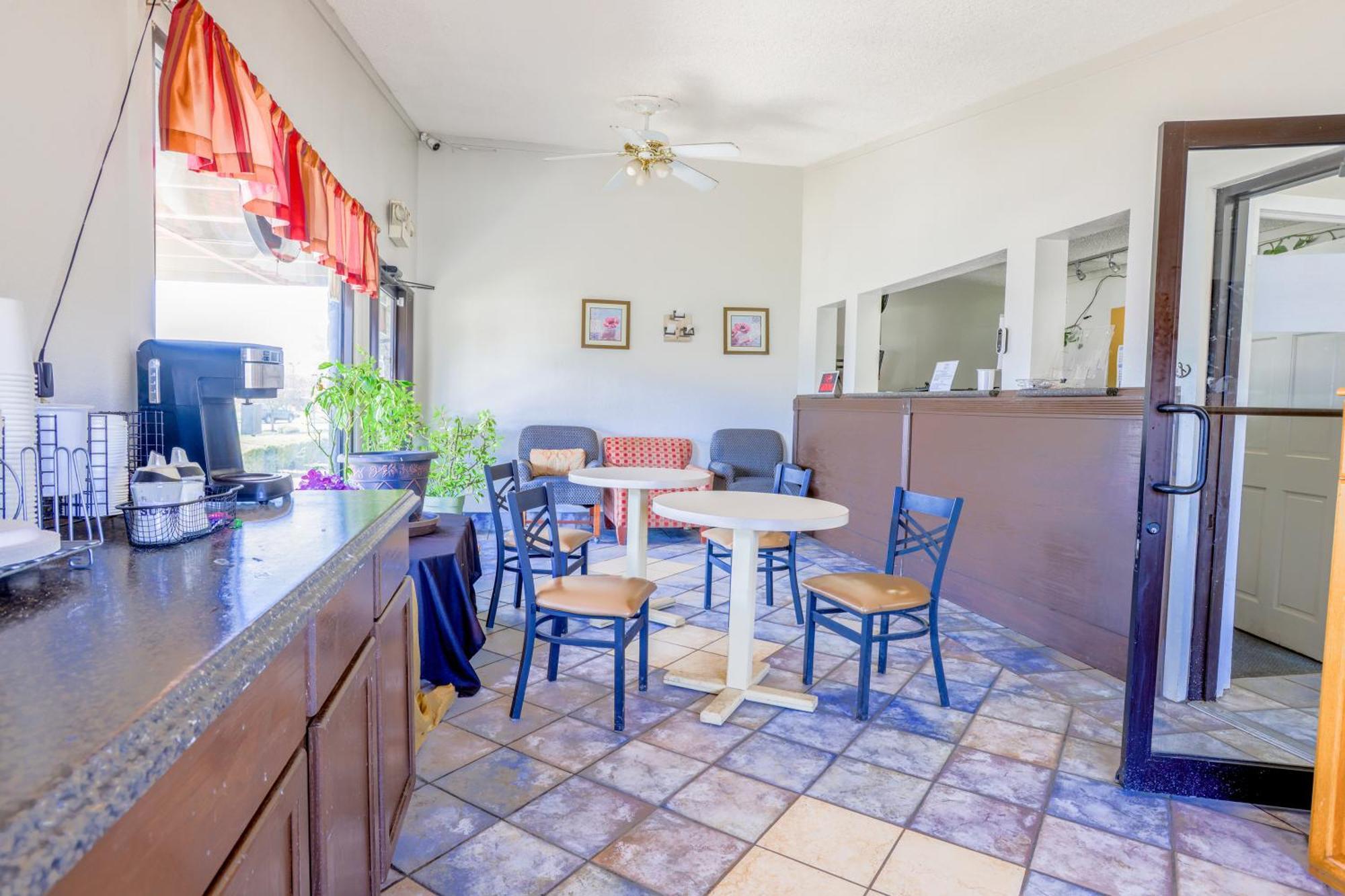 Cozy Garden Inn By Oyo Hwy 40 ריצ'מונד מראה חיצוני תמונה