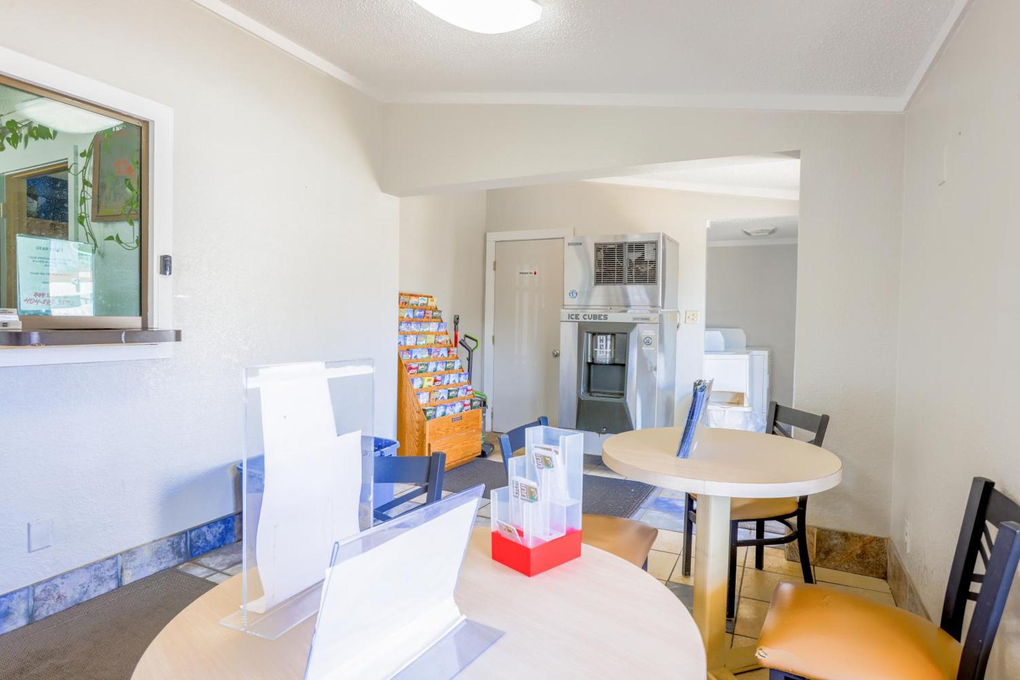 Cozy Garden Inn By Oyo Hwy 40 ריצ'מונד מראה חיצוני תמונה
